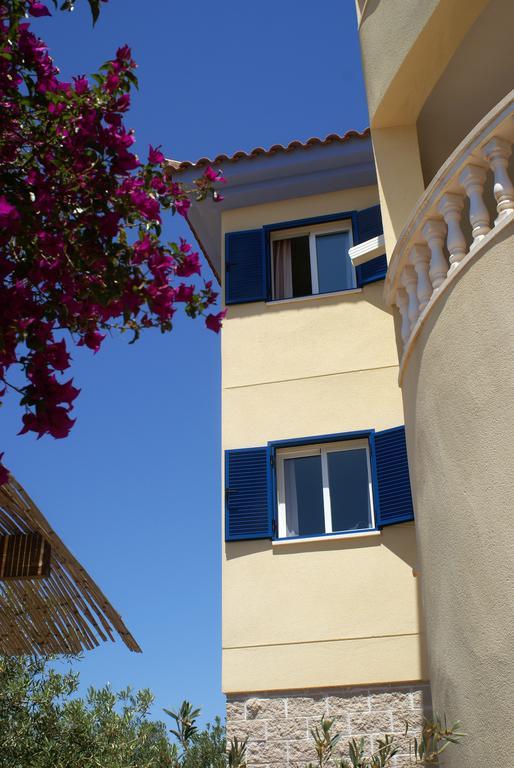 Hotel Mayari Calabardina Luaran gambar